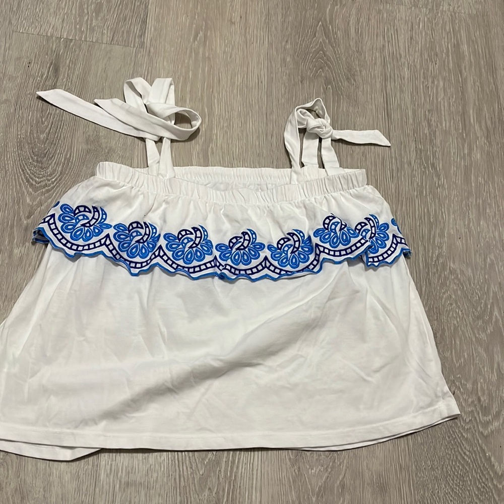 Tie top